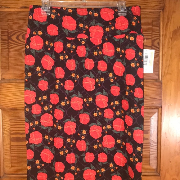 LuLaRoe Dresses & Skirts - LuLaRoe Rose Floral Cassie Skirt L NWT